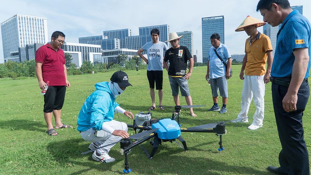 Ki jan yo sevi ak Plant Pwoteksyon Drones pou kondwi lavant pestisid